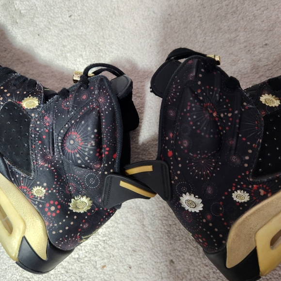 Jordan 6 Retro Chinese New Year High-Top Sneakers with Perforated Panels - Picture 6 of 11